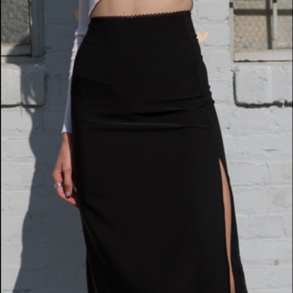 Brandy Melville Phoebe Skirt with Scallop Lace